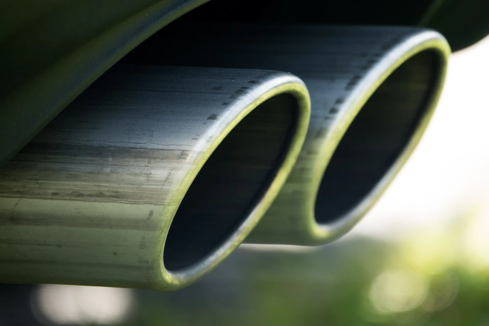 Exhaust MOT Failures in the UK: What 20 Years of DVSA Data Show (2005-2024) - garage guides